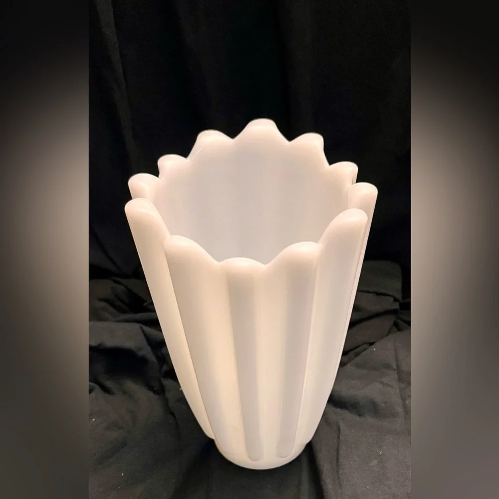 Fostoria Celestial Milk Glass Vase VTG MCM Asymmetric Ribbed 8